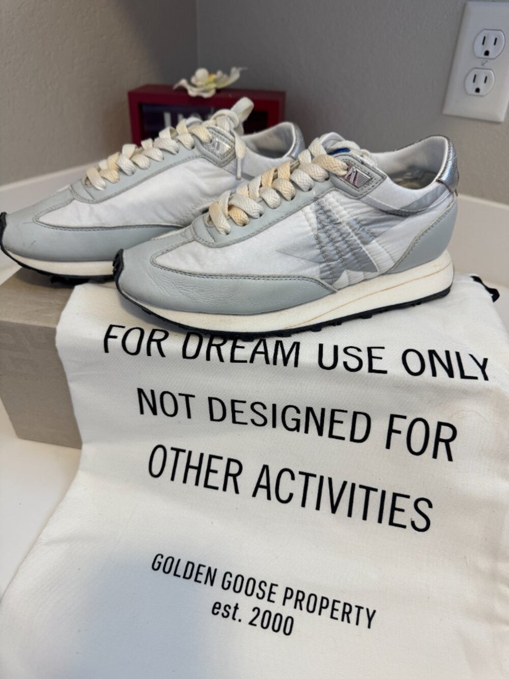 Golden Goose Running Marathon 36 6 White Grey Silver New in box $610 - Picture 3 of 8